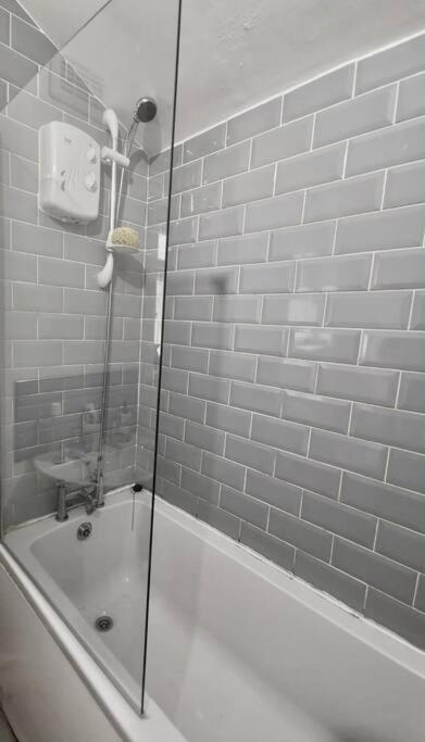 Spacious 3 Bed - Efc Stays Liverpool Esterno foto